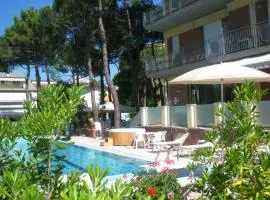 Hotel Ascot