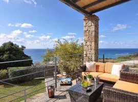 Villa Nikolas stone house with stynning seaview