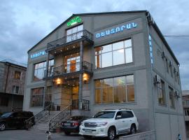 ML Hotel，位于Agarak的酒店
