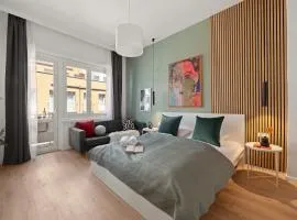 Chic 2BR Loft Steps from Great Synagogue Budapest