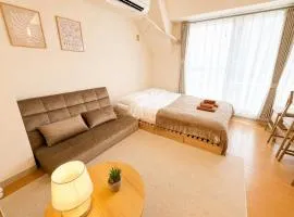 NEW OPEN, 11 minutes to Shinjuku Station, 4-minute walk to the nearest station, Wi-Fi, Sleeps up to 4 people