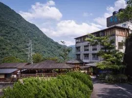 乌来淞吕温泉会馆