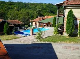 Etno Resort Lipa