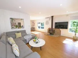 Best Location Entire House Staycation Parkland Surrounding