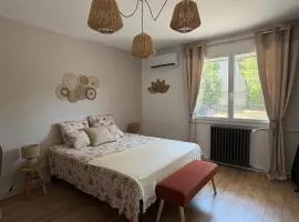 La Pause Cadurcienne, table et chambre d'hôtes climatisées