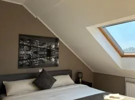 Oak ONE - Modern City Stay