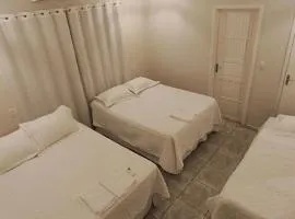 Suíte privativa com cozinha e entrada independente com estacionamento no centro de Sinop