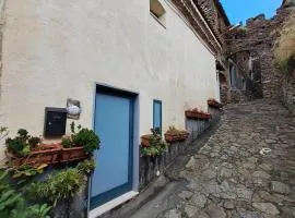 Studio Al Castello - Monolocale in centro storico di Vatolla