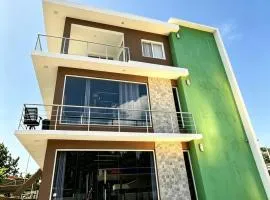 Apartamento Saymond, Acogedor 1 Habitación Balcón 10 Minutos De La Playa