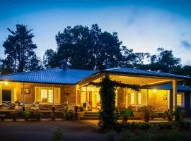 Monica Garden Bungalow