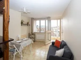 Cocon cosy en centre-ville avec balcon et vue sur la cathédrale
