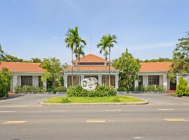 Koaniva Luxury Villa Beach Da Nang，位于岘港的酒店