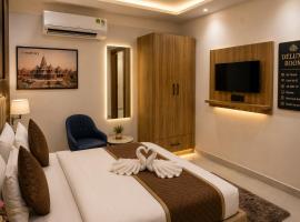 Hotel Aarambh By Ramayana Grand-Near Ram Mandir Ayodhya，位于Ayodhya的酒店