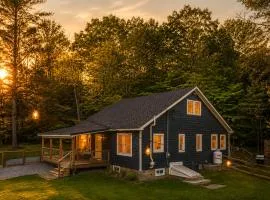 Hare & Hollow with Hot Tub & Fenced Yard
