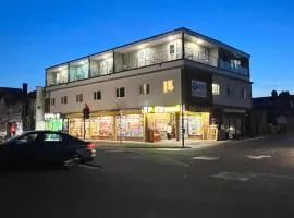 Apartment 3 by SJP - Central Kettering - Near Station - Sleeps 3