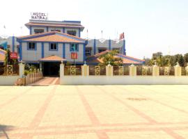 Hotel Natraj，位于甘地讷格尔的酒店