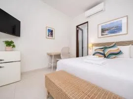 Room 13: Breezy Veranda Stay With City Views
