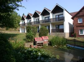 Hotel & Apartmenthaus Zum Pfingsttor，位于Friedrichswald的酒店