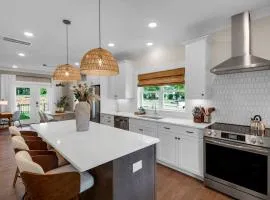 Less than a mile to downtown with fenced yard for pets