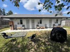 Guest Suite Private Retreat for 2 Guests With AC - 4 Units Available