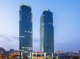 无锡太湖皇冠假日酒店，位于无锡的酒店