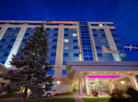 Armon Plaza Montreal Airport,位于Saint-Laurent的酒店
