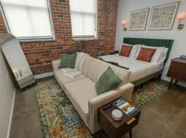 Luxury Studio in Downtown DSM, Free Parking, Gym