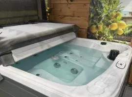 DE WEELEN met Jacuzzi en of Zwembad Topkeuze Romantiek