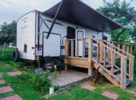 Eco friendly, cozy 1-bdr camper with AC at Atelier Anamú in Yabucoa,
