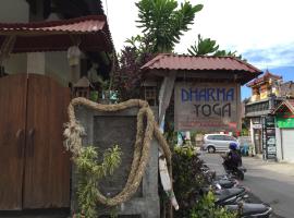 Dharma Yoga Homestay dan hostel，位于艾湄湾的酒店