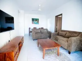 Coastal Comfort - 2BR 2BA Haven in Fumba Town