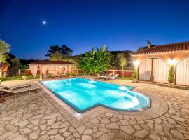 Villa Elea，位于利萨基亚的酒店