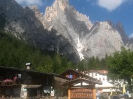 Baita La Ritonda，位于费拉迪普利米罗的酒店