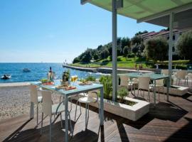 Easyatent Camping Porto Sole，位于弗尔萨尔的酒店