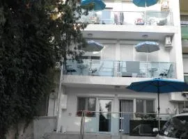 Hajnalház Apartments