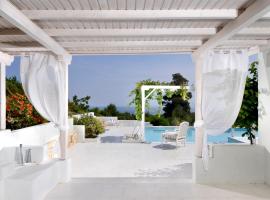 Anemolia Villas with private pools near the most beautiful beaches of Alonissos，位于阿洛尼索斯古镇的酒店