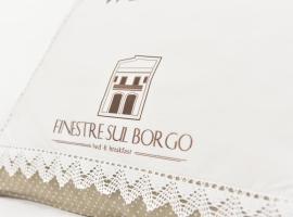 Finestre sul Borgo，位于卡萨诺德莱穆尔杰的住宿加早餐旅馆