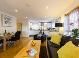 Borehamwood - Spacious Apartment，位于博勒姆伍德的酒店