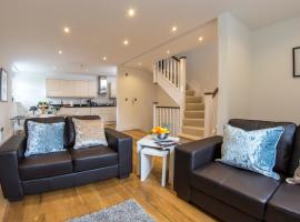 Finchley Central Luxury 3 bed triplex loft style apartment，位于亨顿的豪华酒店