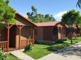 阿尔贝雷卡露营酒店，位于拉阿贝尔卡的酒店