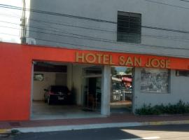 Hotel & Hostel San José，位于里贝朗普雷托的酒店