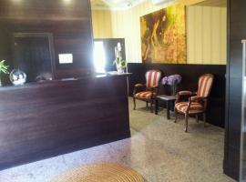 Hotel Guarromán，位于瓜罗曼的酒店