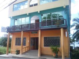 North Bay Inn，位于Sauteurs的酒店
