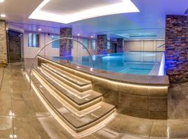 Hotel Spa Rio Ucero，位于厄尔·布尔戈·德·奥斯马的酒店