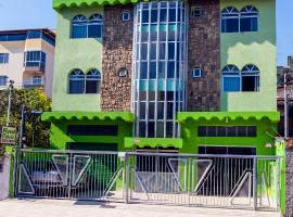 Hotel Oasis，位于孔塔任的酒店