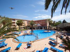 阿瓜索尔公寓酒店，位于帕尔马诺瓦的带泳池的酒店