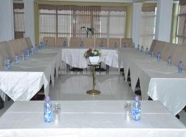 Hadmes Hotel，位于Moglē的酒店