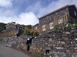 Stone Dreams - Pedra da Atafona，位于Calheta de Nesquim的度假屋