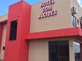 Hotel Dom Alcides，位于Medianeira的酒店
