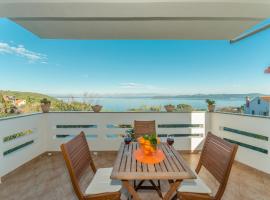 Holiday house Mareta, Sea View，位于Dragove的别墅